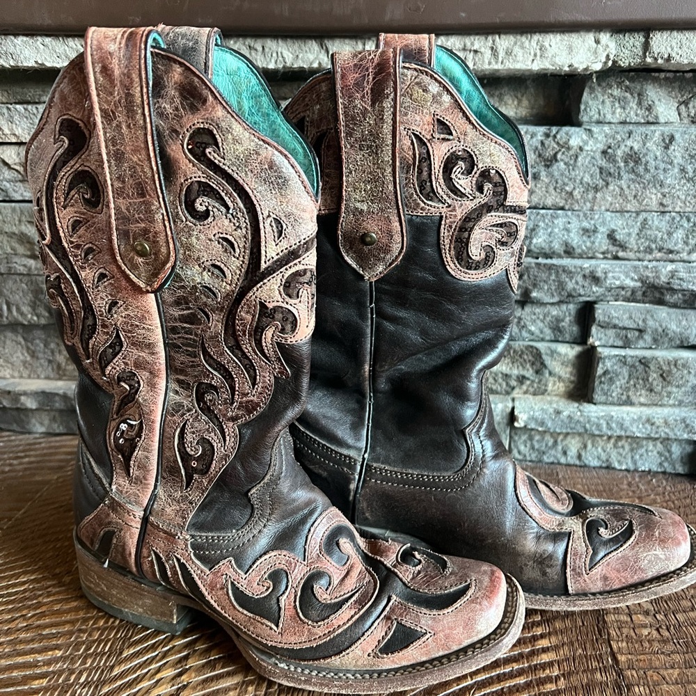 Women's Western Leather Boots - Picture 2 of 10